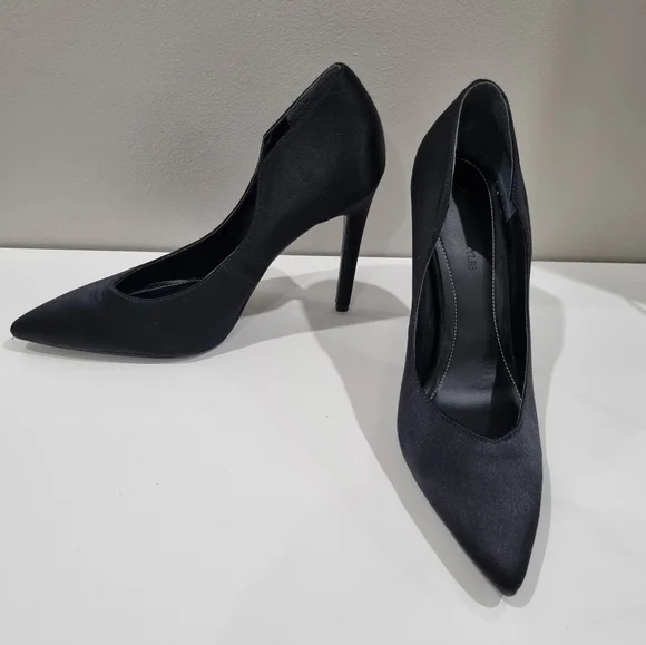 Kendall + Kylie "Abi" Classic Black Satin Pointed Toe Heels,  Like New, Size 8 - Picture 3 of 11